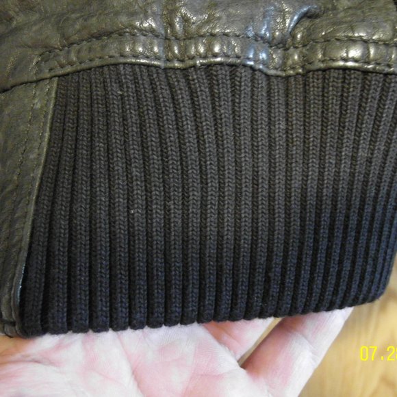 Tommy Hilfiger leather jacket. - Picture 7 of 11